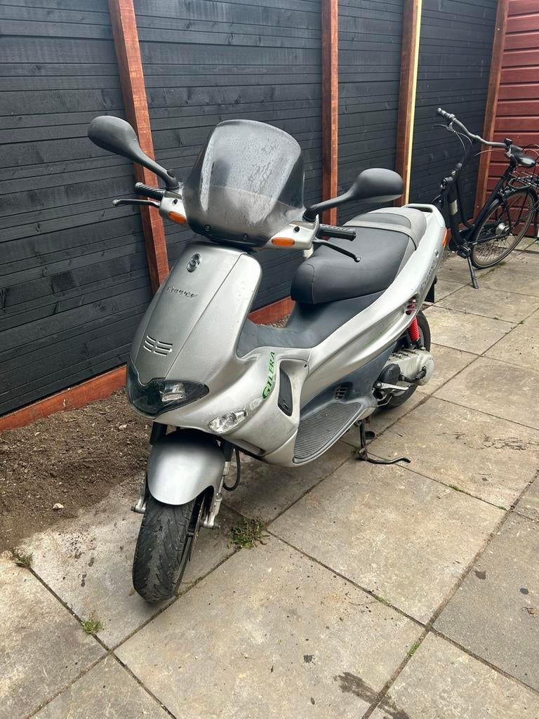 Gilera runner 70cc, Fietsen en Brommers, Scooters | Overige merken, Ophalen, Tweetakt, Gebruikt, Maximaal 45 km/u
