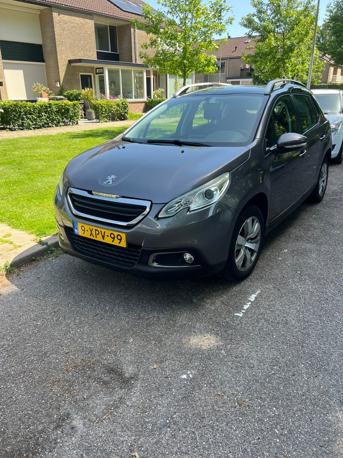 Peugeot 2008 1.6 VTI 88KW/120PK 2014 Grijs, Auto's, Voorwielaandrijving, 4 cilinders, 1270 kg, 1055 kg