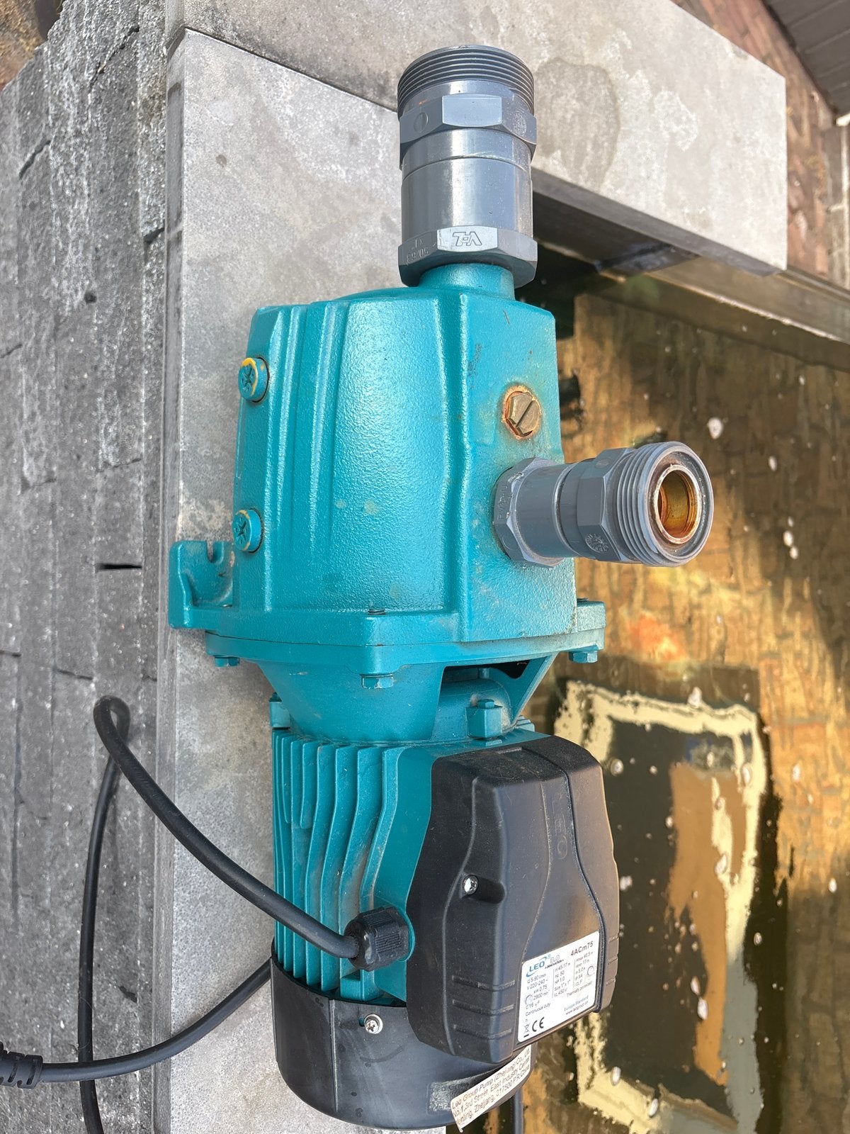 2x LEO 4ACm75 Hydrofoorpomp - Krachtige Waterpomp, Ophalen, Gebruikt, Elektrisch, Hydrofoorpomp