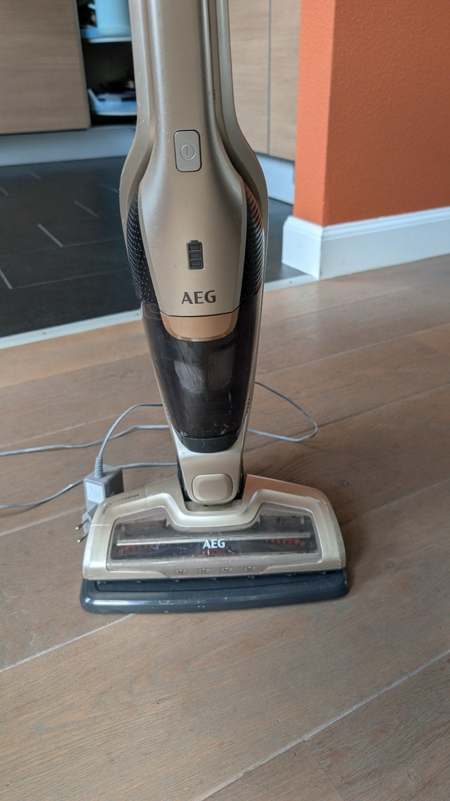 AEG CX7 Flexibility draadloze steelstofzuiger, Stille werking, Gebruikt, Ophalen of Verzenden, Reservoir