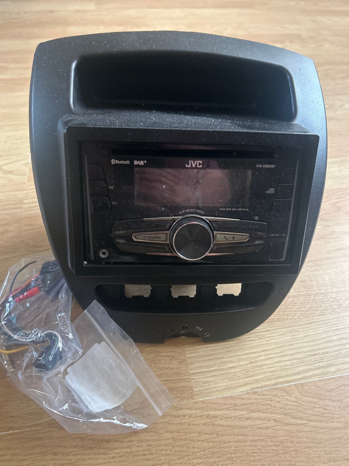 JVC KW-DB62BT Autoradio met DAB+ en Bluetooth, Ophalen, Gebruikt