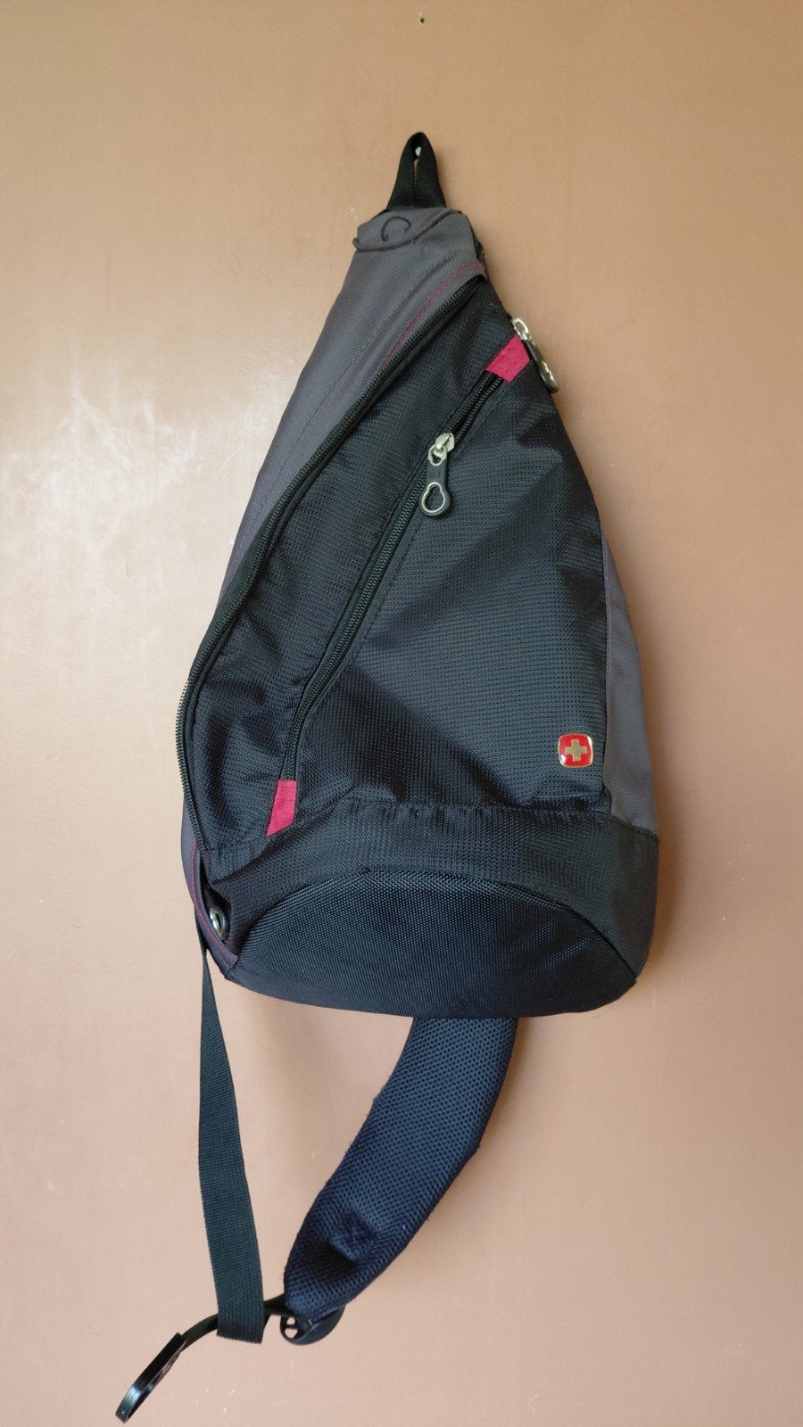 Swissgear Sling Bag - Zwart/Rood, Overige merken, Gebruikt, Ophalen of Verzenden, Minder dan 25 cm