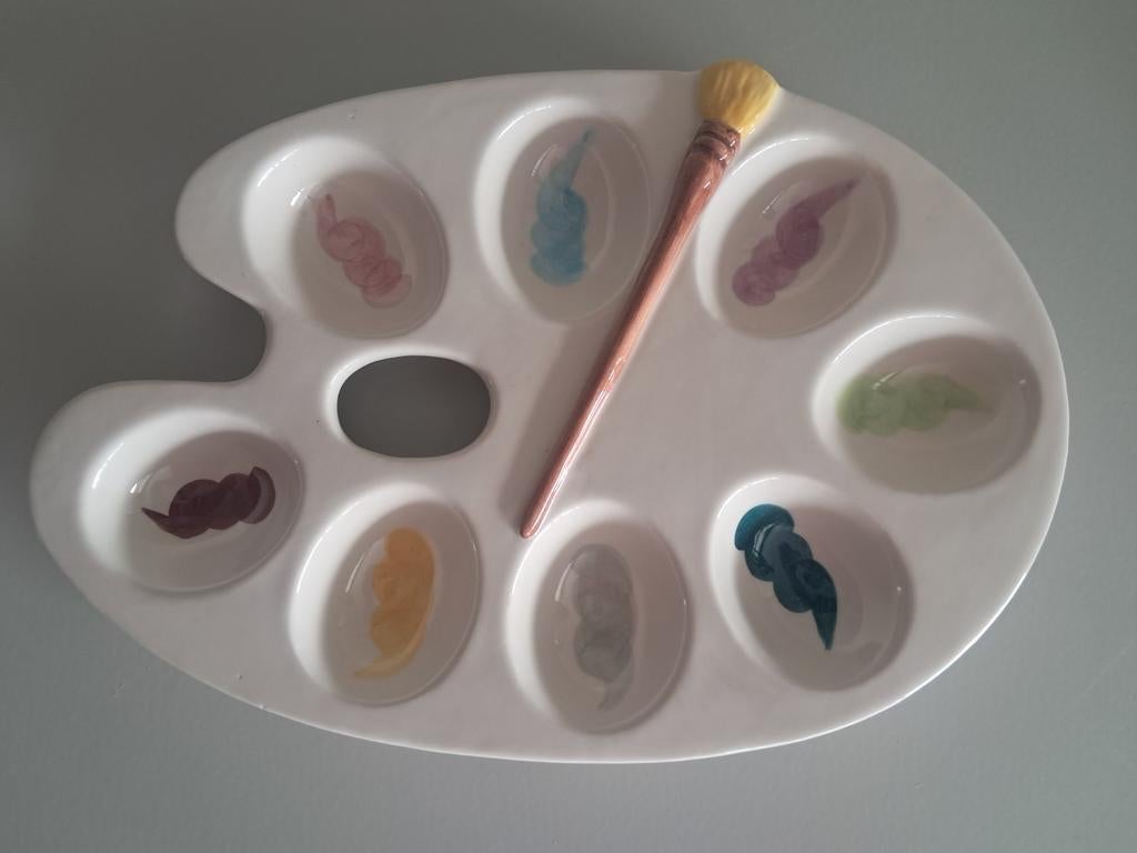 Decoratieve paletschaal / eierschaal van keramiek, Ophalen of Verzenden, Zo goed als nieuw, Wit, Steen/keramiek