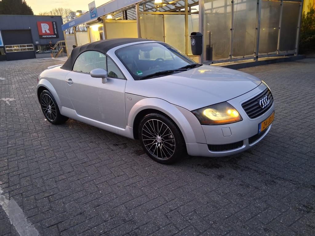 Audi TT 2000 Grijs, Auto's, Voorwielaandrijving, TT, 4 cilinders, Cabriolet