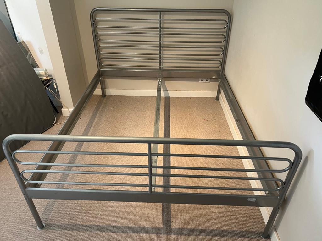 Ikea bed 160x200cm met nieuwe lattenbodem, Ophalen, Tweepersoons, 200 cm, Metaal