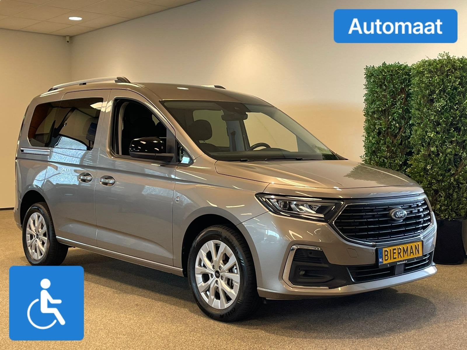 Ford Tourneo Connect L1 Rolstoelauto Automaat 3+1 of 5+0, Auto's, Ford, Automaat, 12 maanden, Gebruikt, Zwart