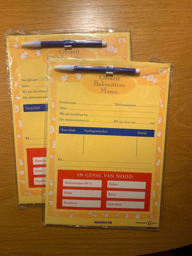 2x Nutricia Olvarit Babysitters Memo - Handig voor de oppas!, Ophalen of Verzenden, Nieuw, Overige typen