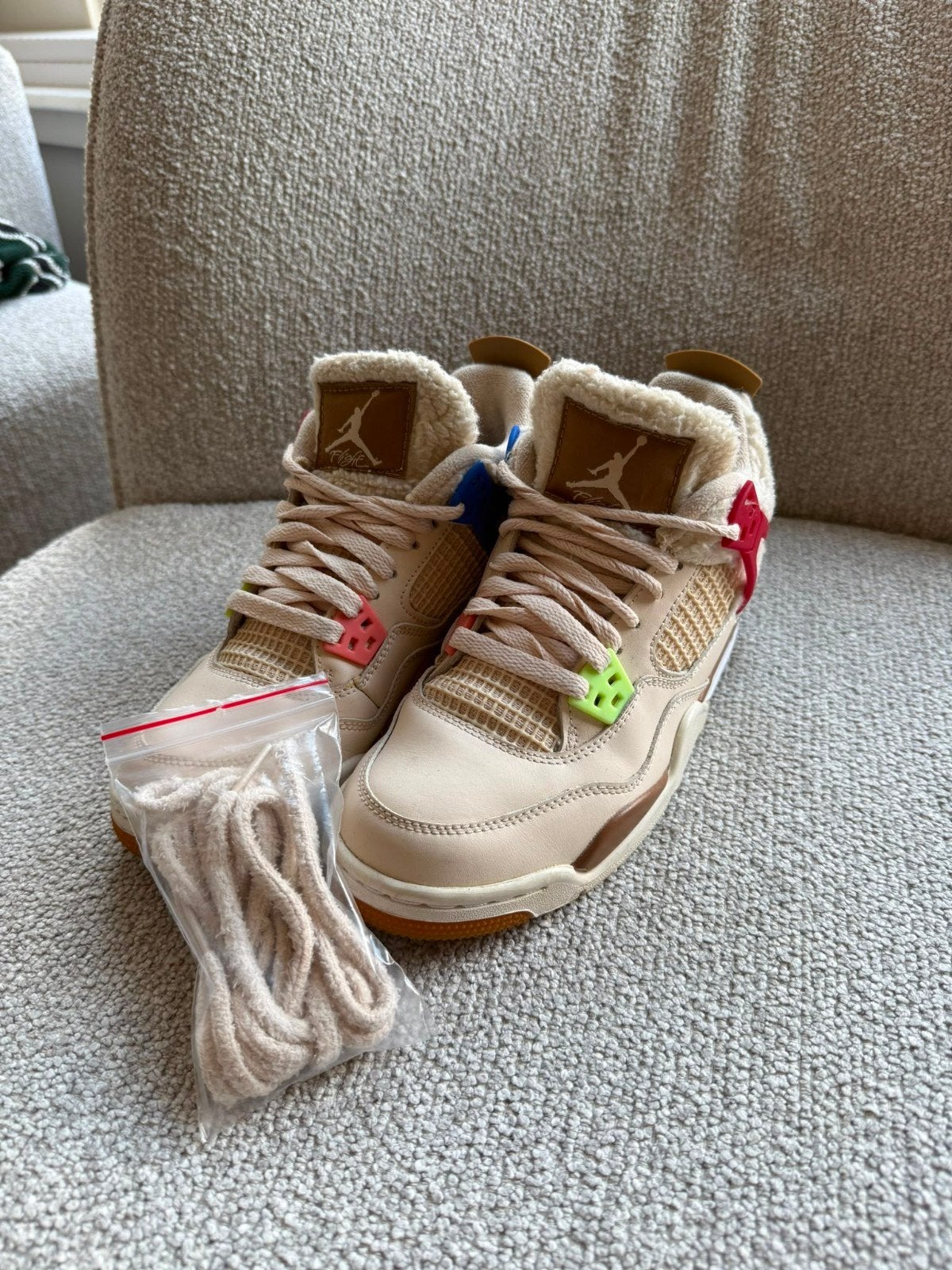 Air Jordan 4, Kleding | Dames, Schoenen, Beige, Ophalen, Nike Air Jordan, Sneakers of Gympen