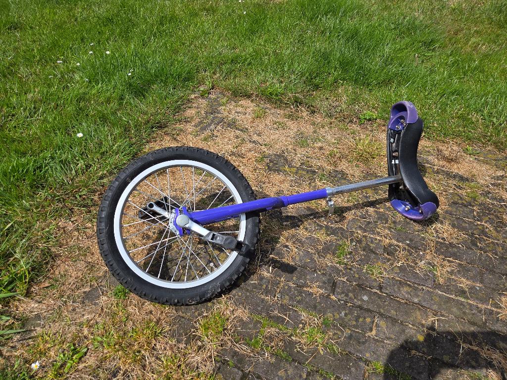 1 wieler, Fietsen en Brommers, Ophalen, Zo goed als nieuw, Terugtraprem