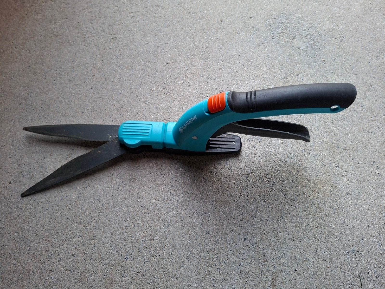 Gardena grasschaar - Zo goed als nieuw, kantjesknipper, Ophalen, Zo goed als nieuw, Overige soorten, Gardena