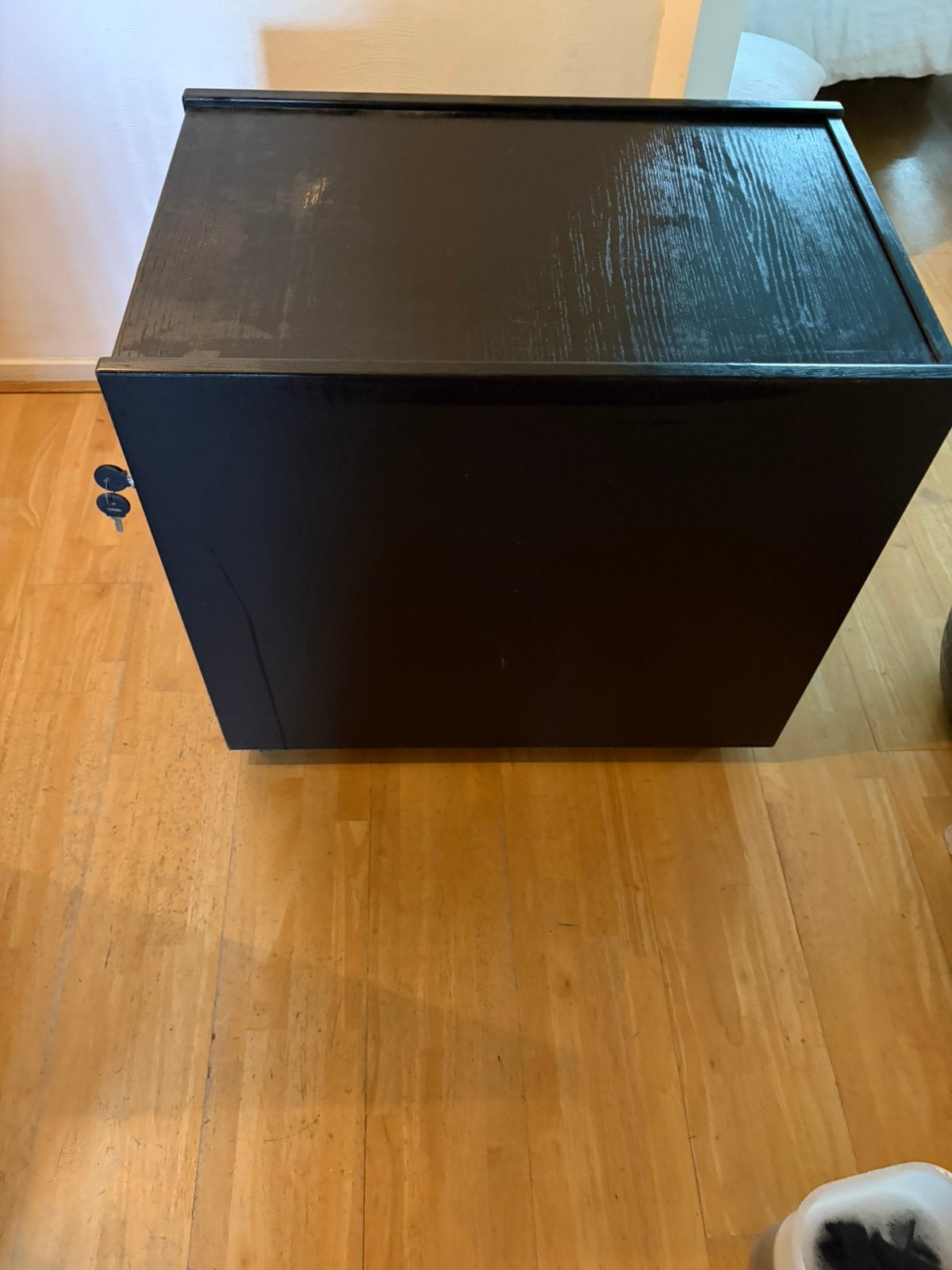 Bureau laden blok op wieltjes, Ophalen, Zwart, Gebruikt, Hout