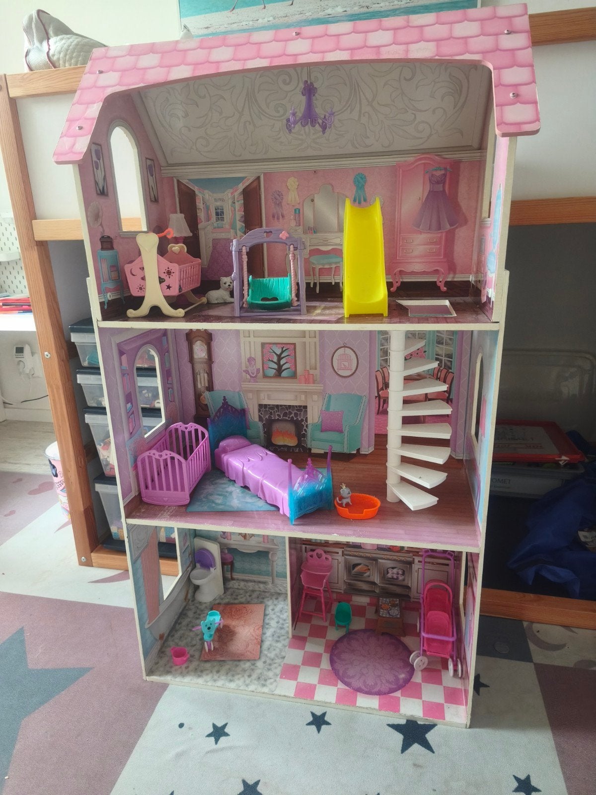Groot poppenhuis met meubels en accessoires, Ophalen