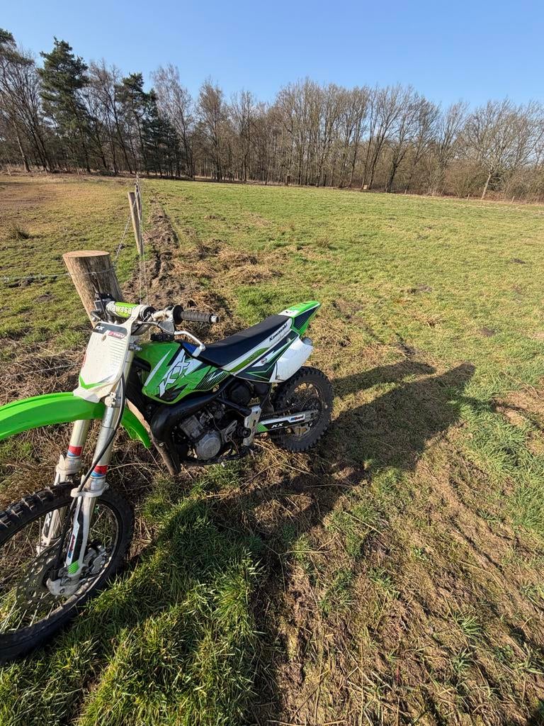 Kawasaki KX80 crossmotor, Fietsen en Brommers, Brommers | Crossbrommers, Ophalen of Verzenden, Gebruikt