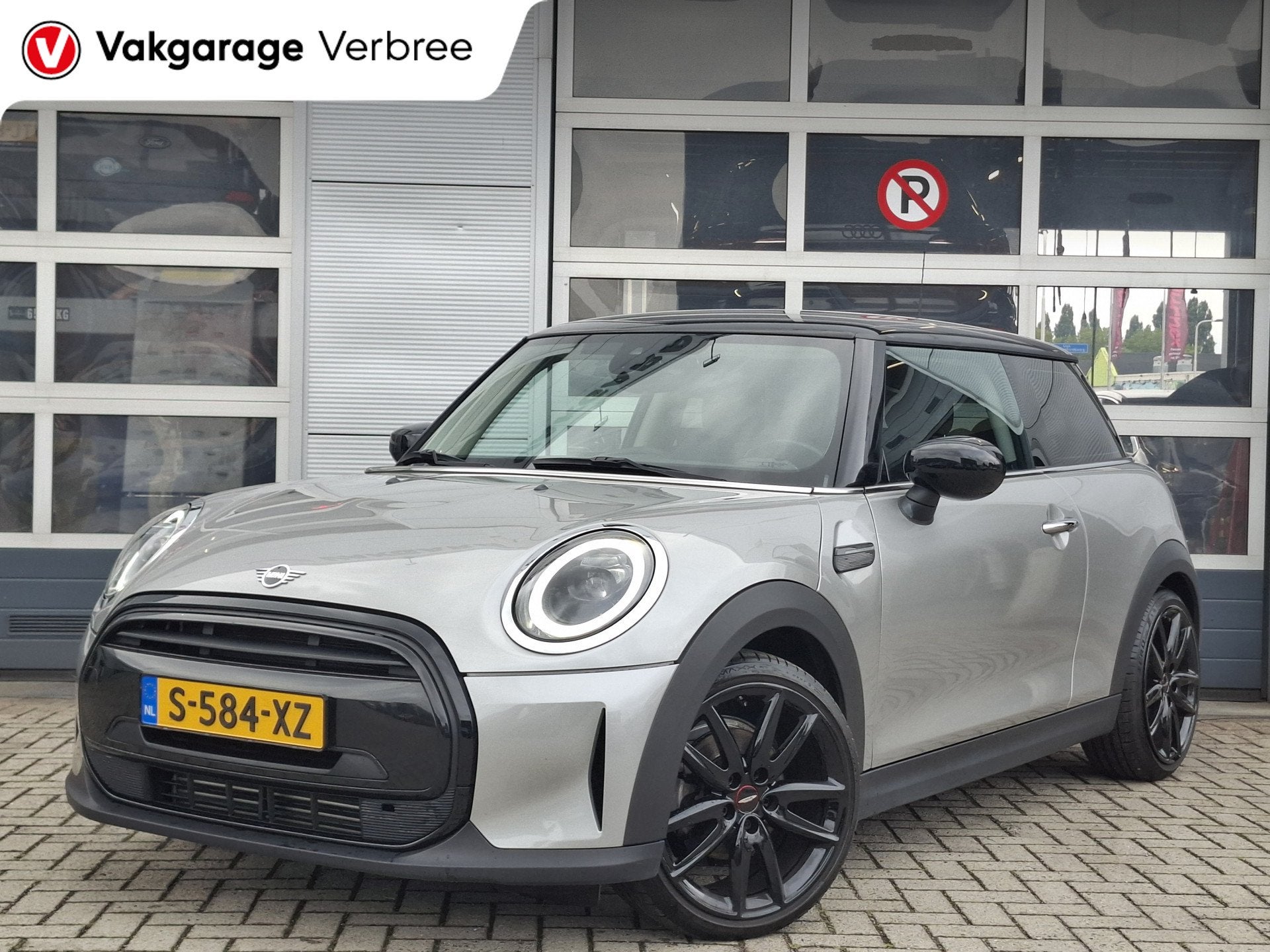 MINI 3-deurs 1.5 Cooper John Cooper Works | Navigatie | LMV, 12 maanden, Gebruikt, 4 stoelen, 49 €/maand