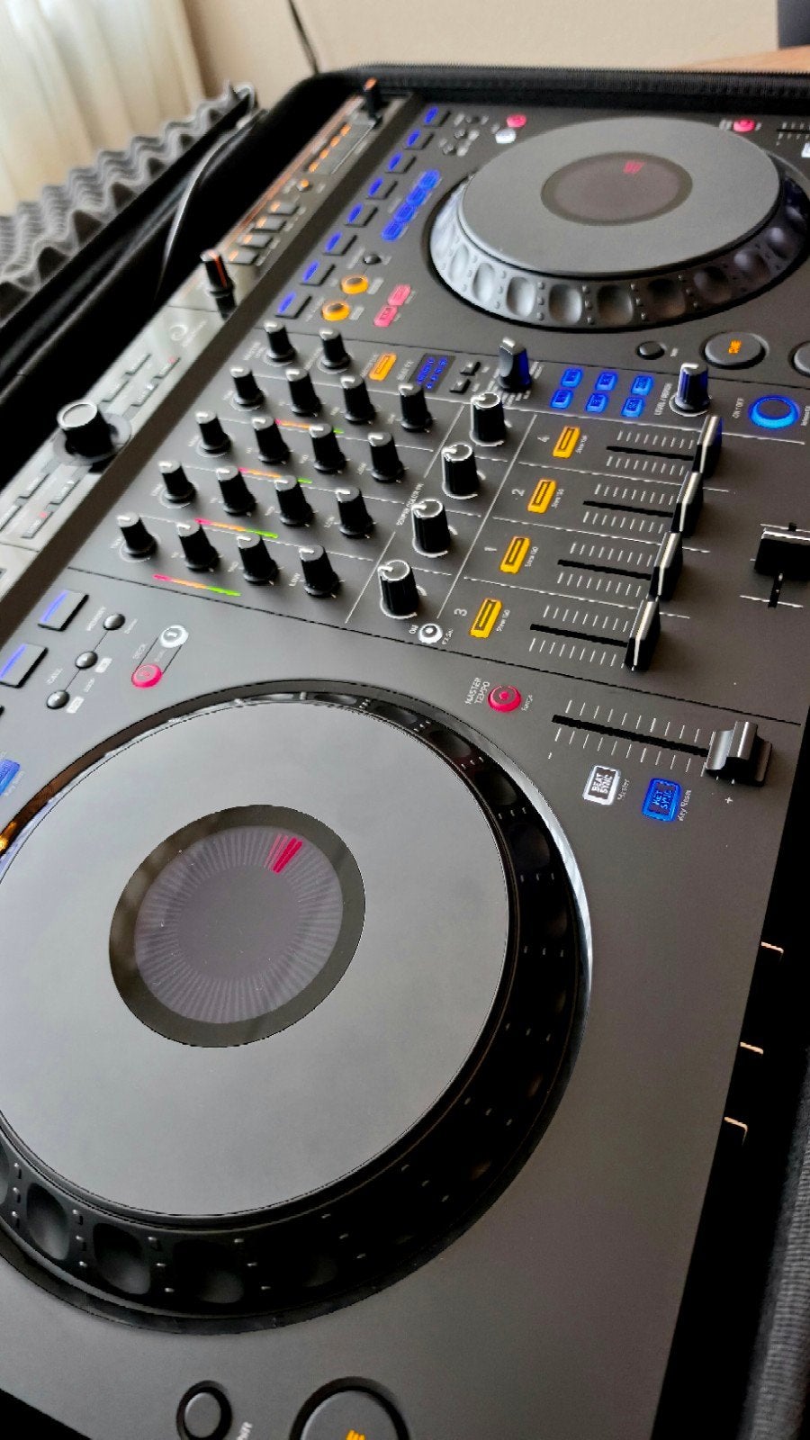 AlphaTheta DDJ-GRV6 Controller ( Pioneer ) ZGAN!+ flightbag, Muziek en Instrumenten, Dj-sets en Draaitafels, Ophalen, Zo goed als nieuw