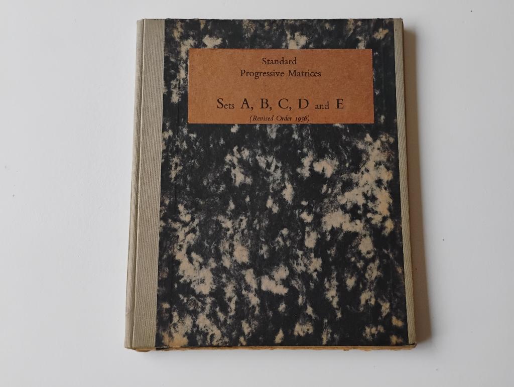 Testboekje uit 1956 van de Standard Progressive Matrices, Ophalen of Verzenden, Gelezen