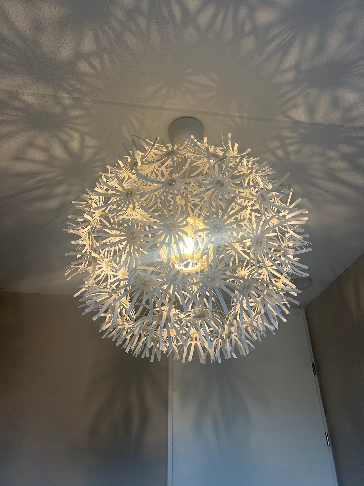 IKEA Maskros Plafondlamp - Dandelion Design, Huis en Inrichting, Ophalen, Zo goed als nieuw, Kunststof, E27 (groot)