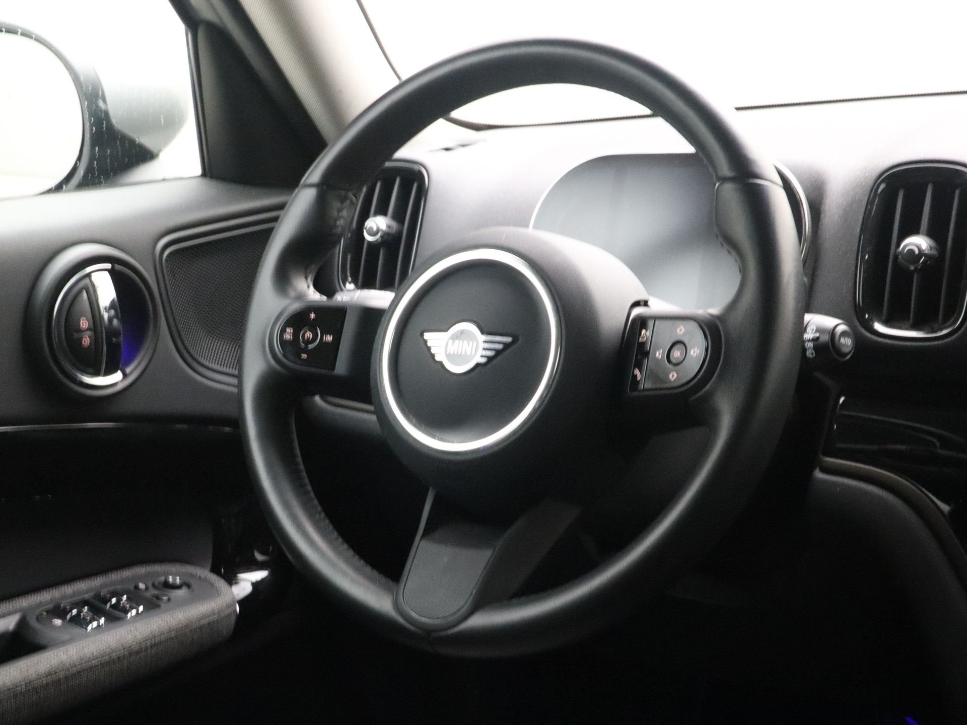 MINI Countryman Cooper Classic Aut. (bj 2023, automaat), 136 pk, Gebruikt, Countryman, Met garantie (alle)