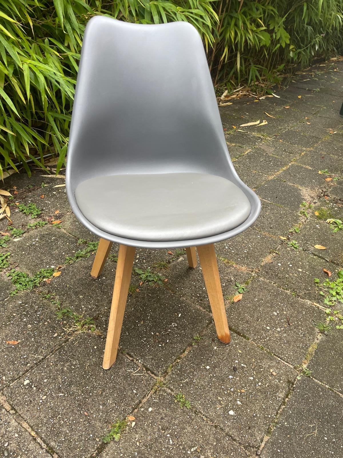 Set van 6 grijze eettafelstoelen met houten poten, Ophalen, Gebruikt, Grijs, Vijf, Zes of meer stoelen