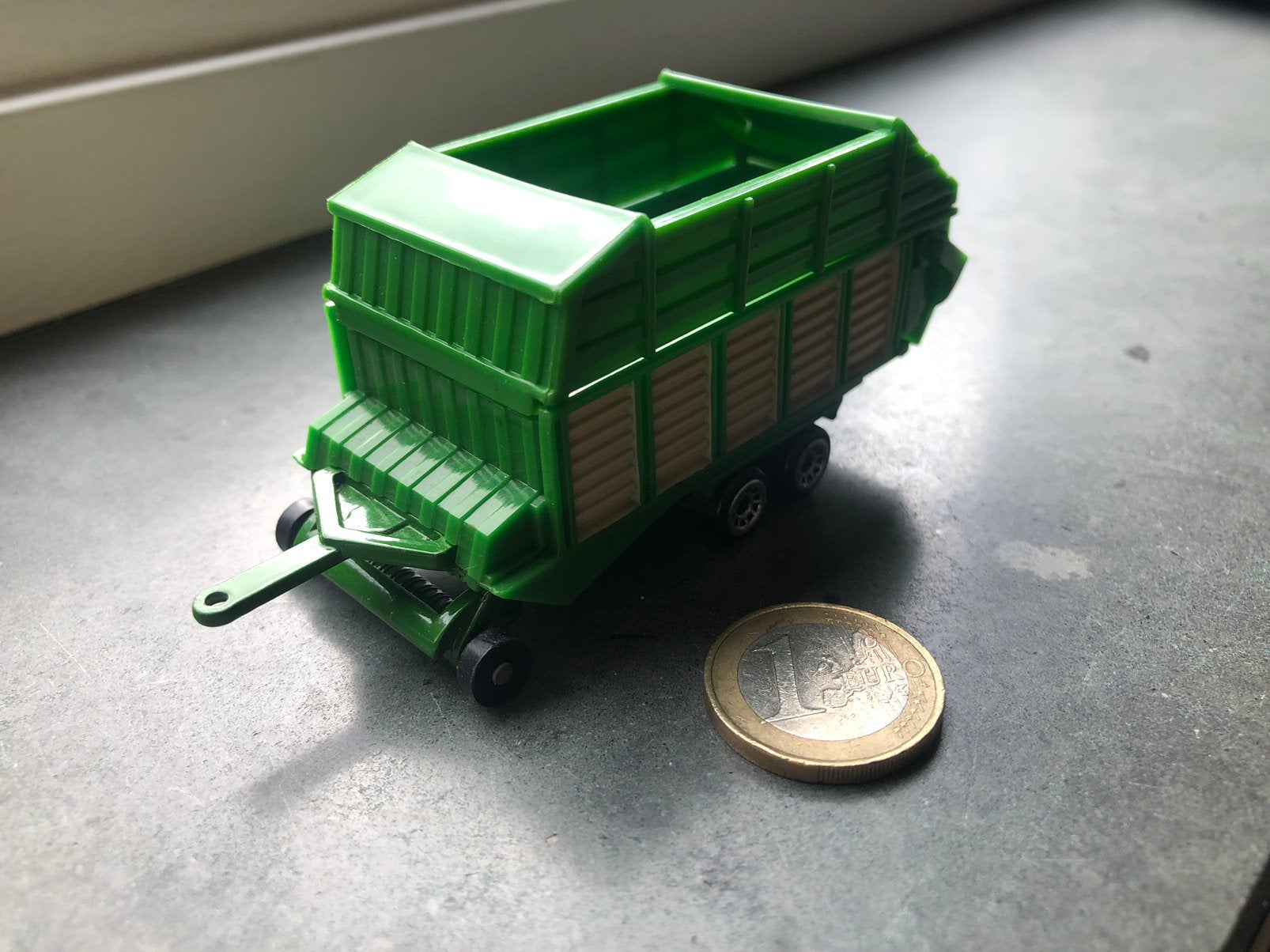 Groene metalen Siku opraapwagen CE 1625 Schaal onbekend, Ophalen of Verzenden, Zo goed als nieuw, Tractor of Landbouw