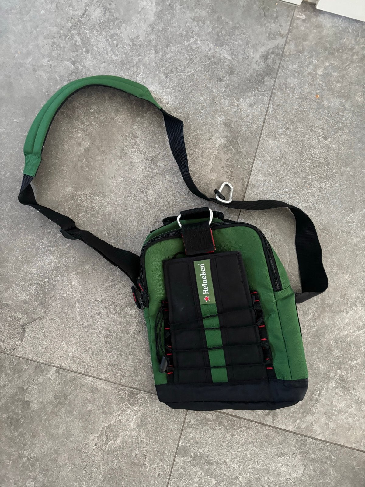 Heineken schoudertas / koeltas, Sieraden, Tassen en Uiterlijk, Tassen | Rugtassen, Overige merken, Gebruikt, Minder dan 30 cm