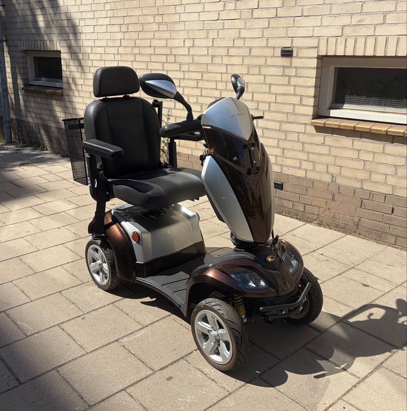 Kymco Agility Bruin Goud 4-wiel Scootmobiel, Diversen, Ophalen, Kymco, Zo goed als nieuw, 36 t/m 45 km