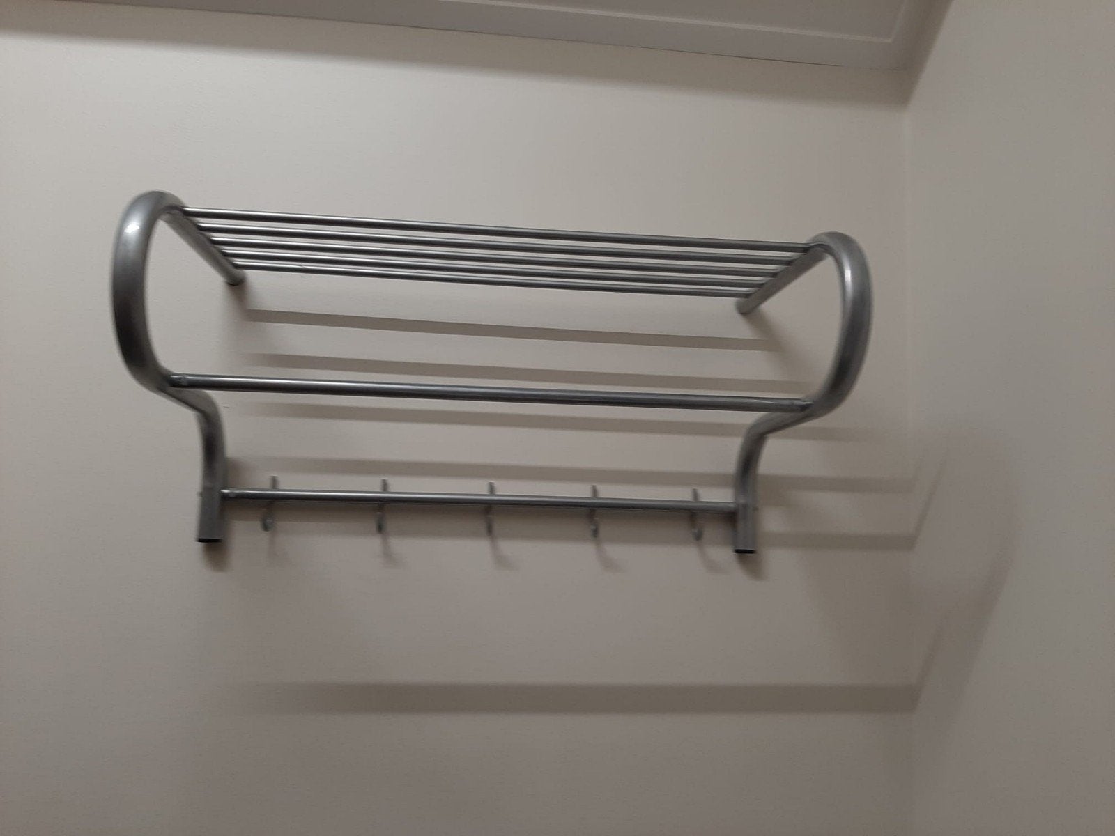 Metalen kapstokfunctie met hoedenplank, Ophalen, Gebruikt