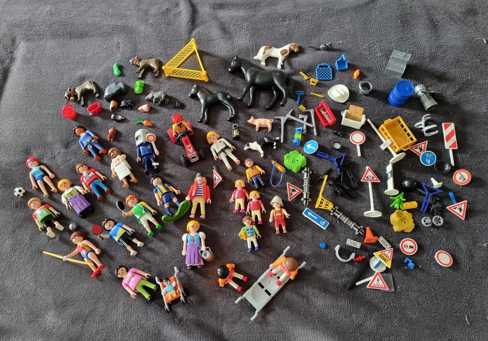 Grote collectie Playmobil poppetjes, dieren en accessoires, Ophalen of Verzenden, Gebruikt, Losse onderdelen, Figuren