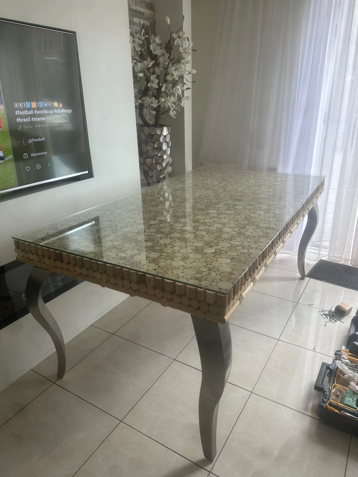 Luxe design eettafel met glazen blad – unieke uitstraling, Ophalen, Zo goed als nieuw, Rond, 200 cm of meer