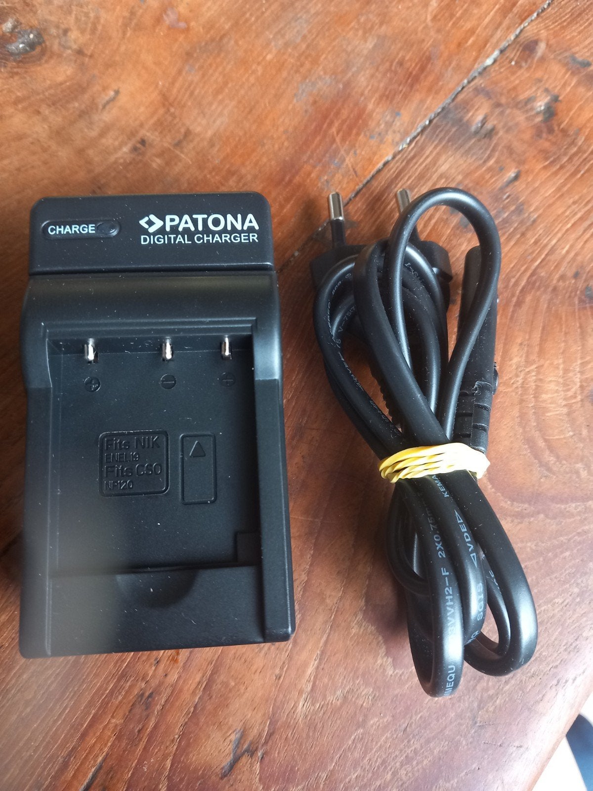Patona 2-in-1 Oplader voor Nikon EN-EL3e/EL3 accu's, Nikon, Zo goed als nieuw, Inclusief stroomkabel, Oplader