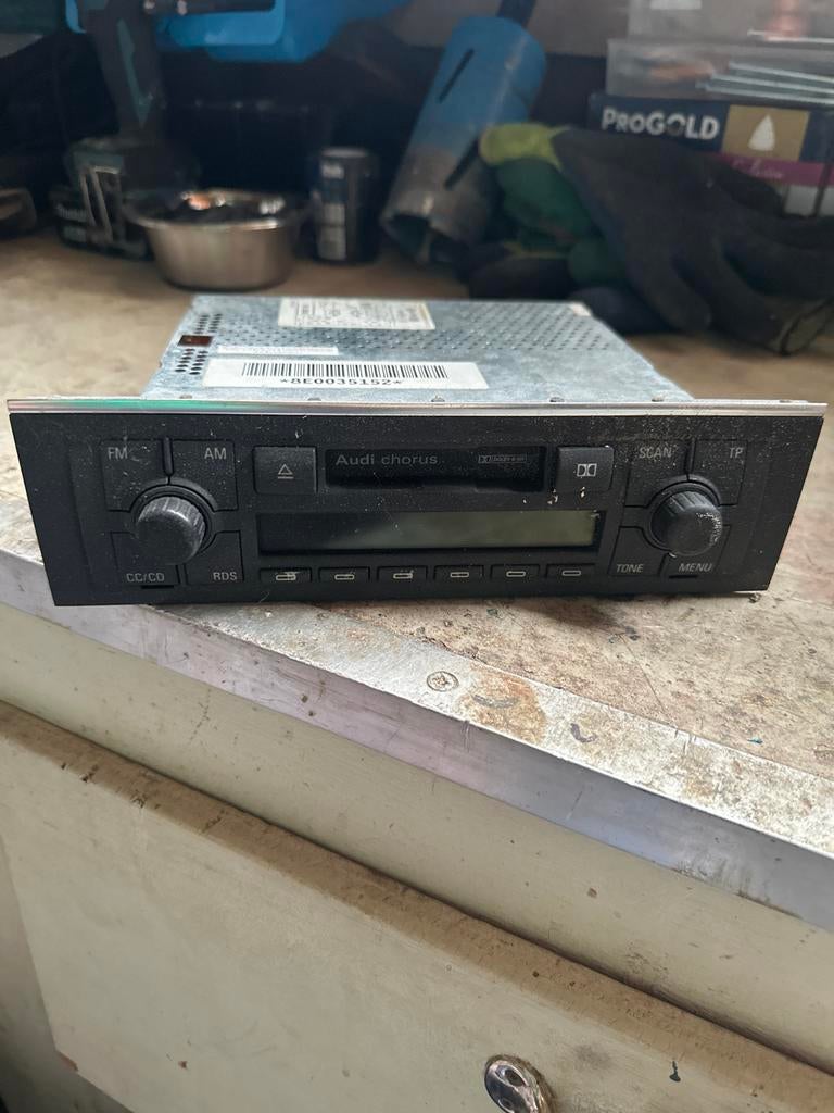 Audi Chorus autoradio - Origineel en functioneel, Verzenden, Gebruikt