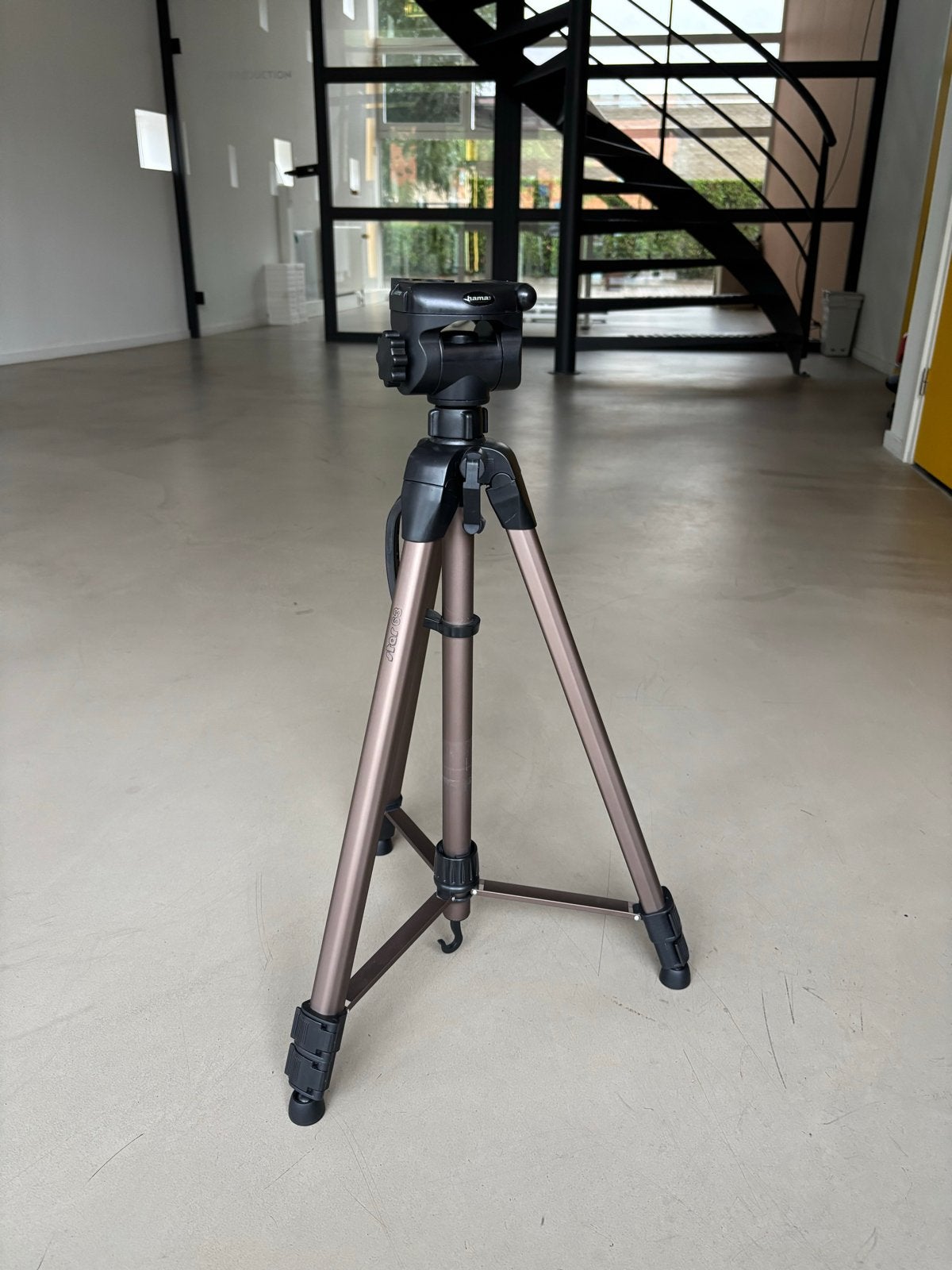Hama Star 63 Statief met Balhoofd en Draagtas, Audio, Tv en Foto, Fotografie | Statieven en Balhoofden, Ophalen, Driepoot, Zo goed als nieuw