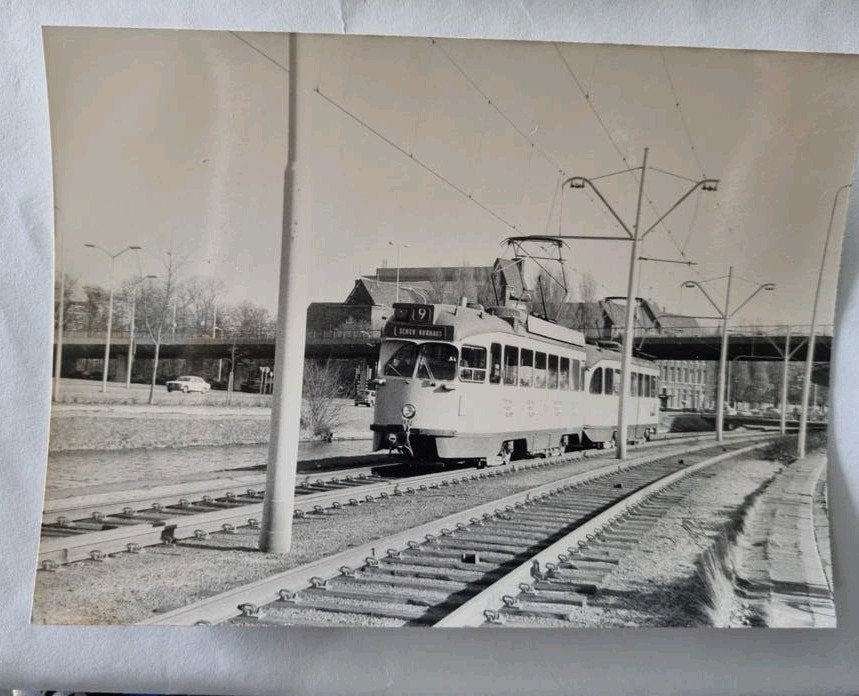 038 Den Haag.foto Nieuwe Duinweg met PCC tram lijn 9, Ophalen of Verzenden, 1980 tot heden, Zo goed als nieuw, Overige onderwerpen
