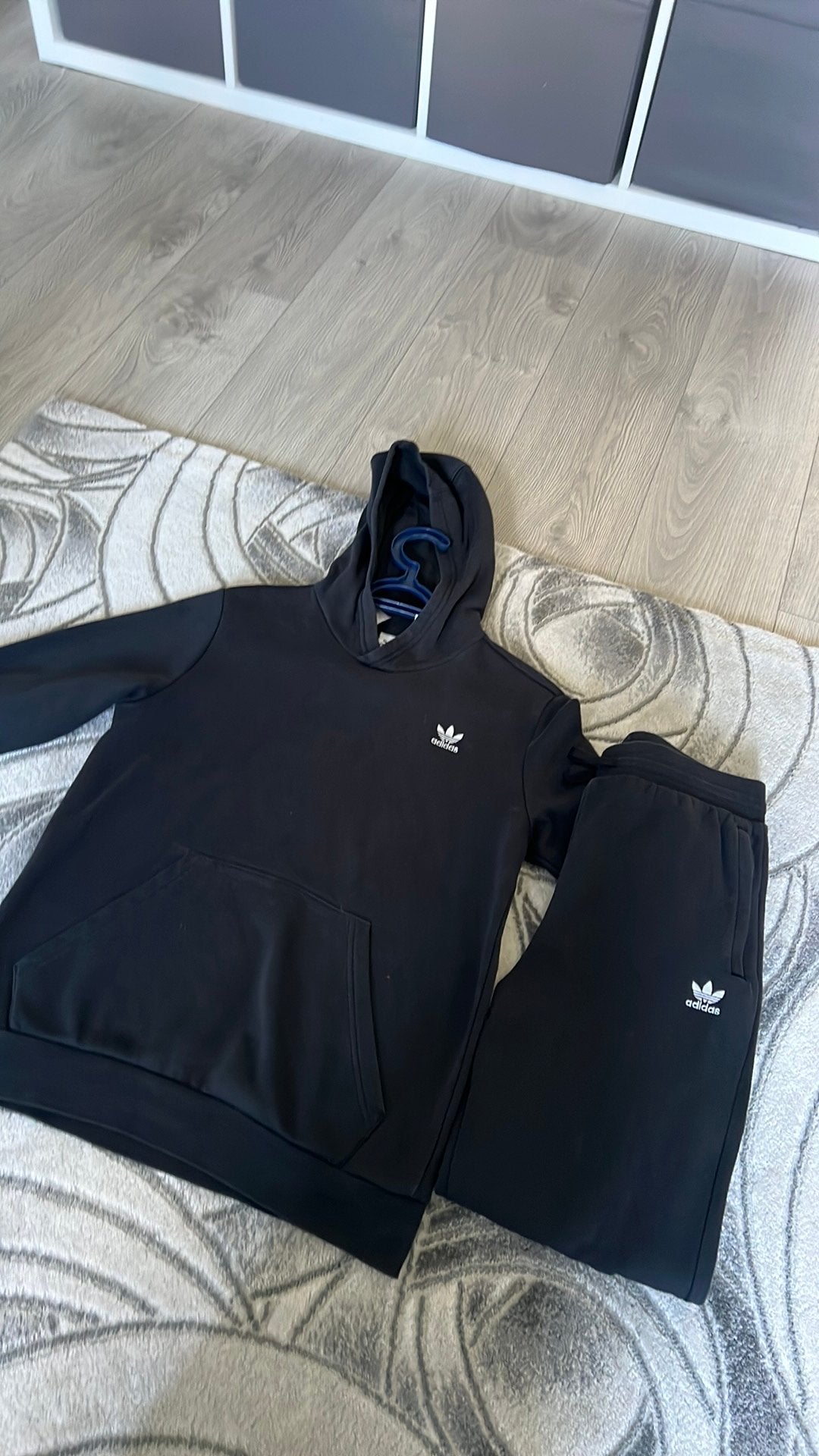Adidas hoodie pak maat 164, Kinderen en Baby's, Kinderkleding | Maat 164, Ophalen of Verzenden, Zo goed als nieuw