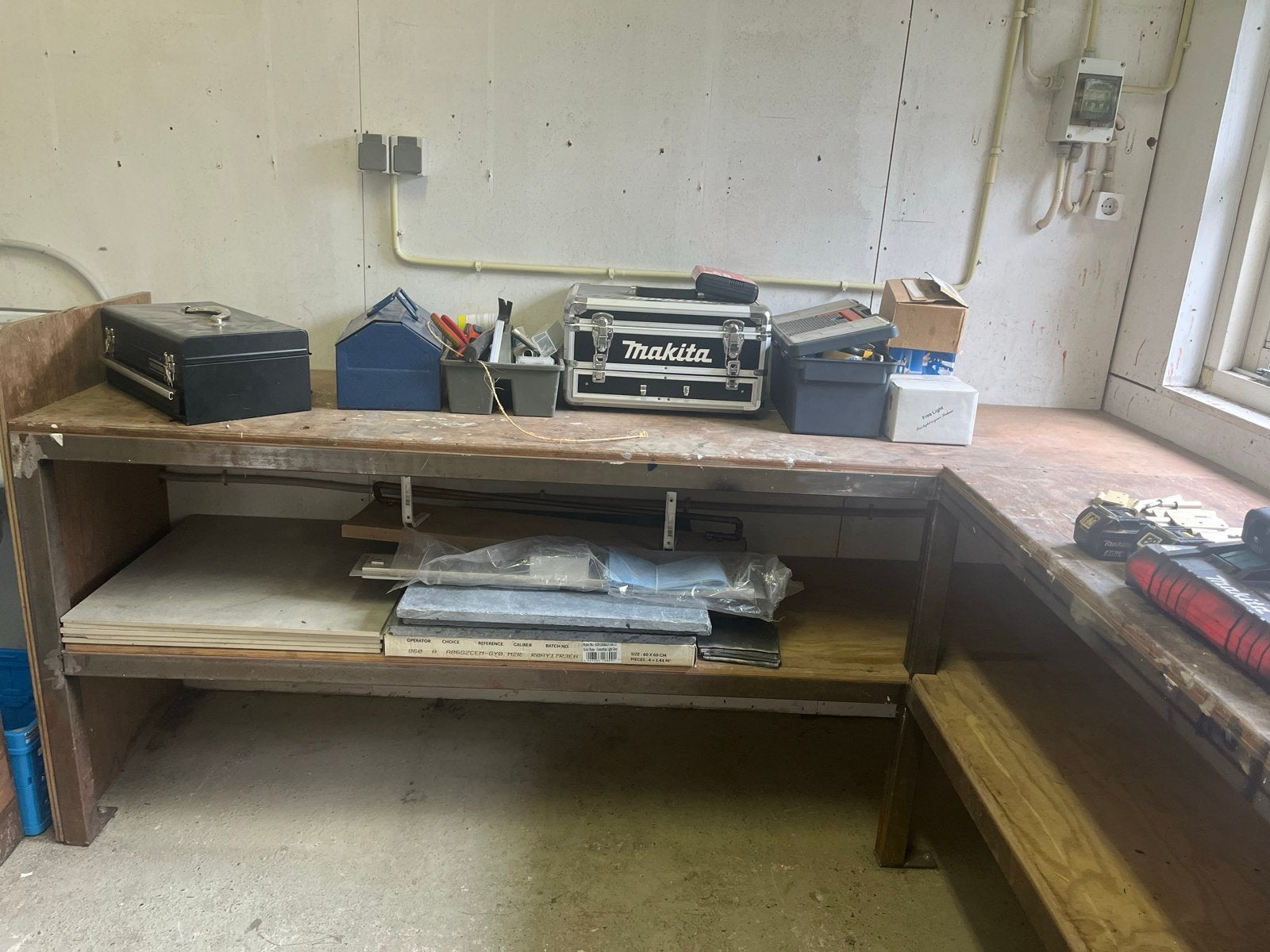 Zware professionele werkbank 3m - staal + hout + bankschroef, Doe-het-zelf en Verbouw, Werkbanken, Ophalen, Gebruikt, 170 cm of meer