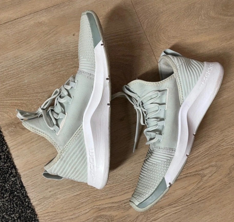 Nike Air Zoom strong 2, Ophalen of Verzenden, Gebruikt, Crosstrainer