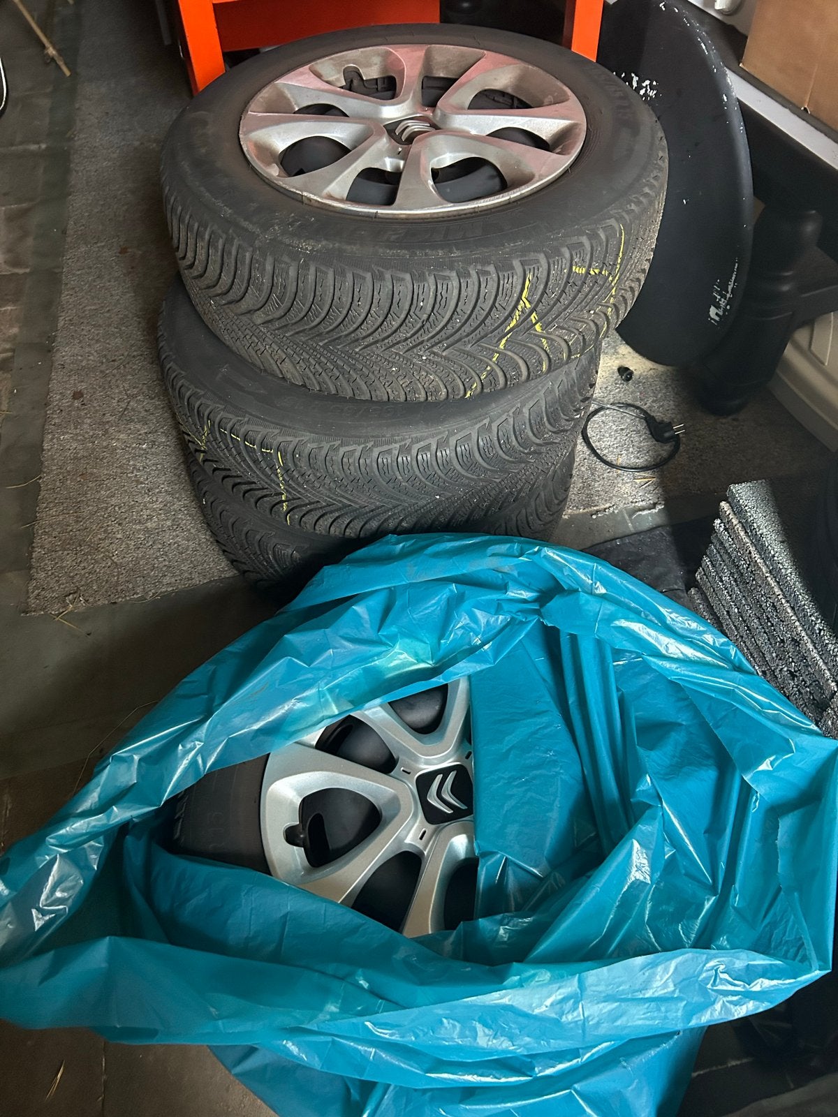 Michelin Alpin Winterbanden met Velgen 195/65 R15, Ophalen, Gebruikt
