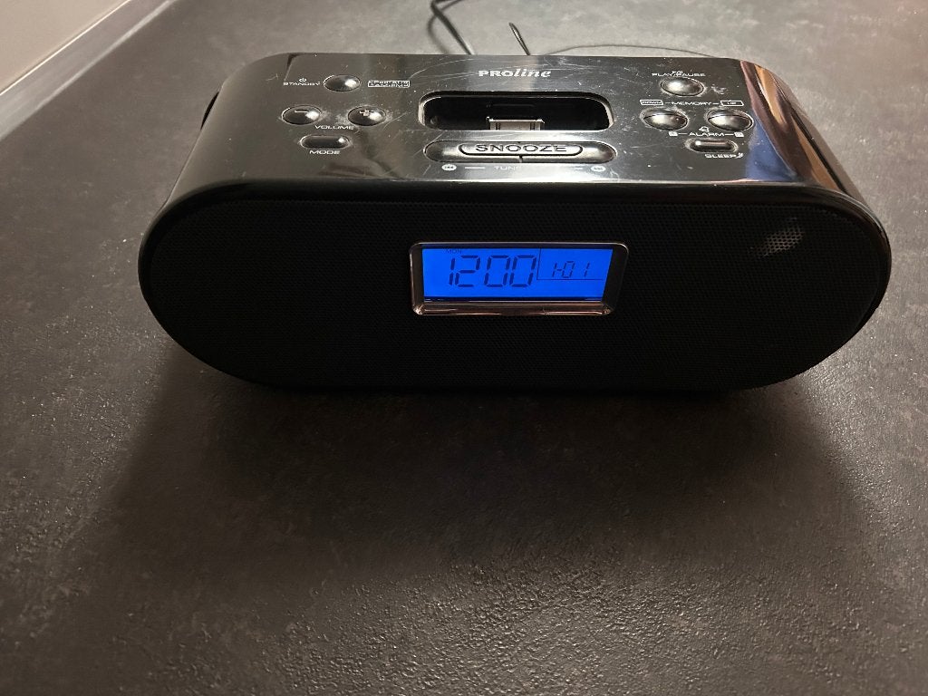 Clock radio Proline met iPod Docing Station CR801P, Ophalen of Verzenden, Zo goed als nieuw, Overige typen