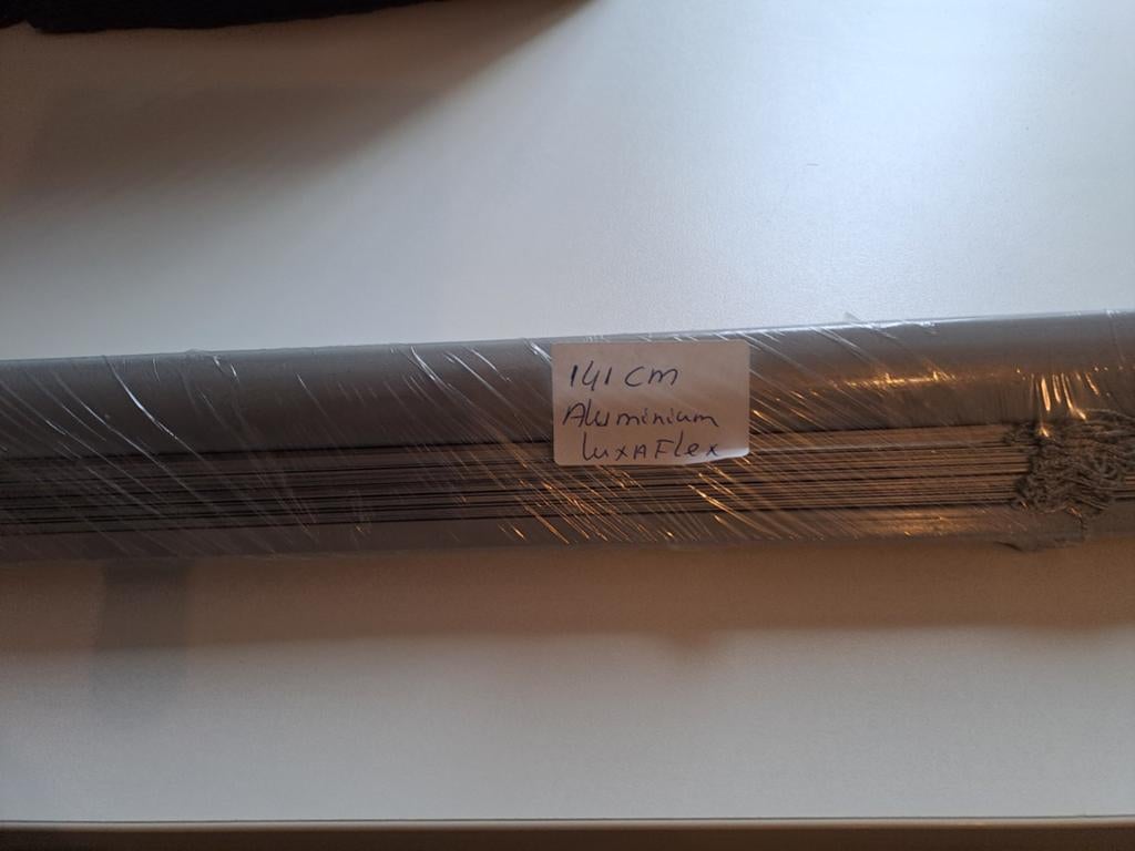 Nieuwe aluminium luxaflex 141 cm, Ophalen of Verzenden