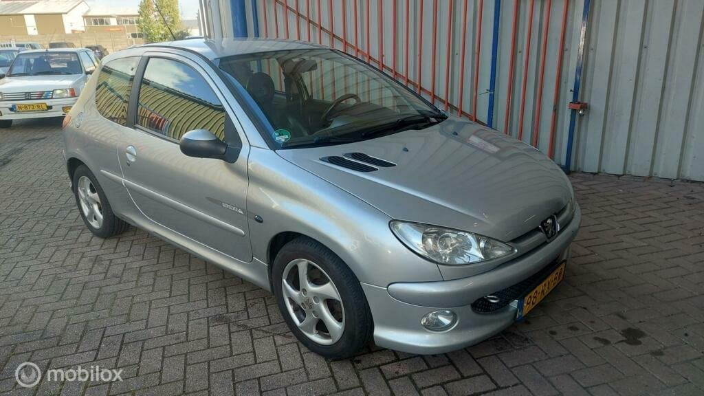 Peugeot 206 1.4 16V KFU Quiksilver in onderdelen EZR, Auto-onderdelen, Gebruikt, Ophalen of Verzenden, Peugeot, Peugeot