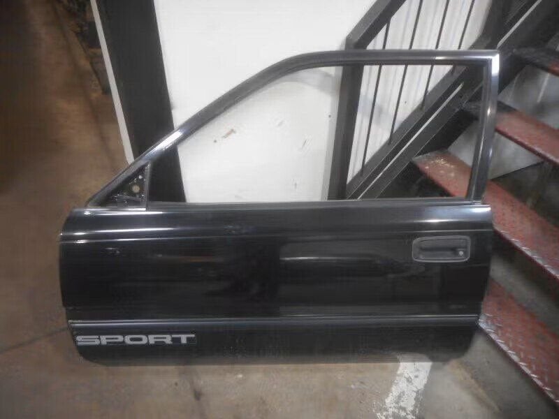 PORTIER LINKS Toyota Corolla (E9) (01-1987/10-1994), Gebruikt, Deur, Kundenbetreuung@toyota.de, Ophalen of Verzenden