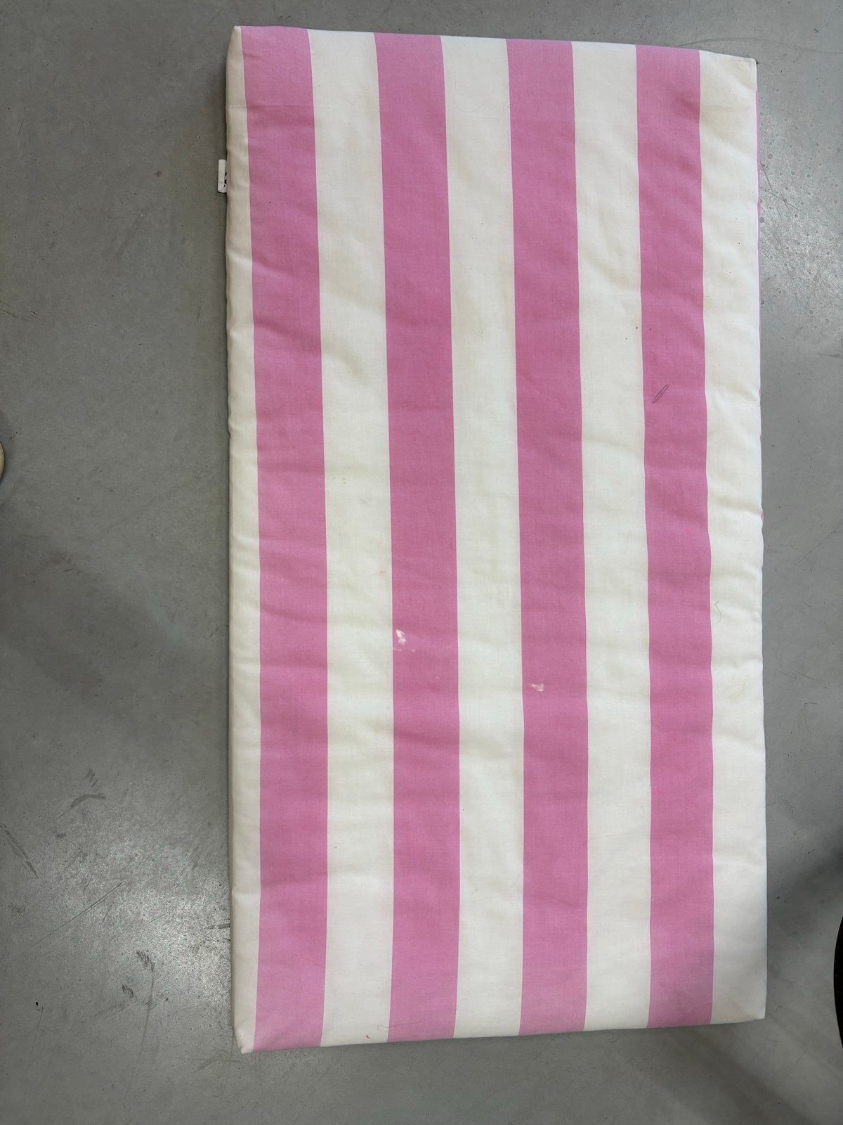 Roze/wit gestreept kussen voor IKEA bureau/opbergbox, Gebruikt, IKEA, Ophalen of Verzenden, Roze