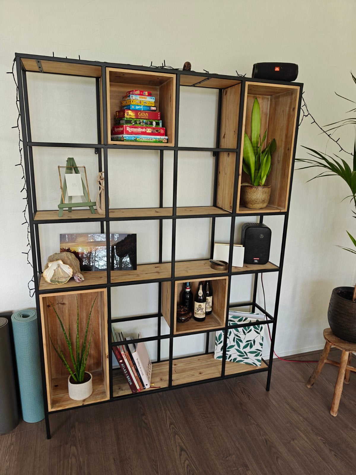 Industriële boekenkast / vakkenkast met houten planken Kwant, Met plank(en), Gebruikt, 100 tot 150 cm, 200 cm of meer