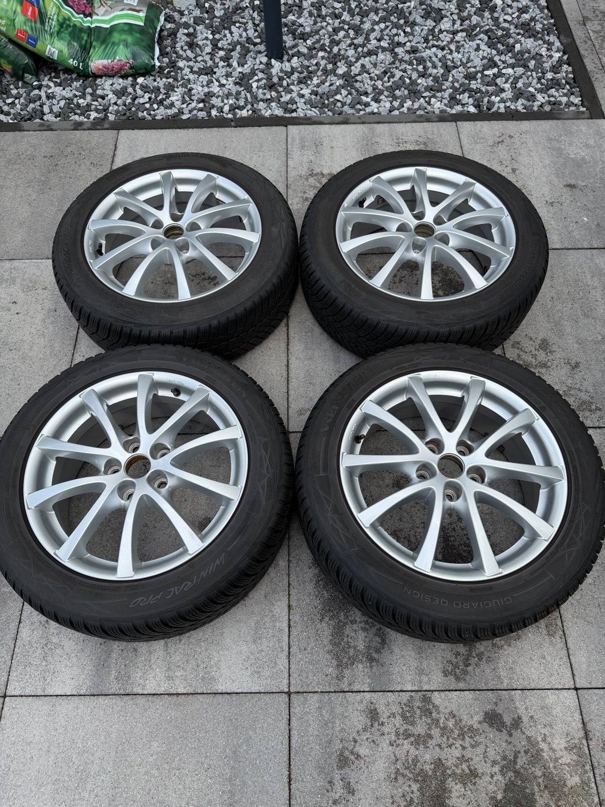 Borbet velgen met Vredestein winterbanden - 215/55 R17, Ophalen, Banden en Velgen, 17 inch, Winterbanden