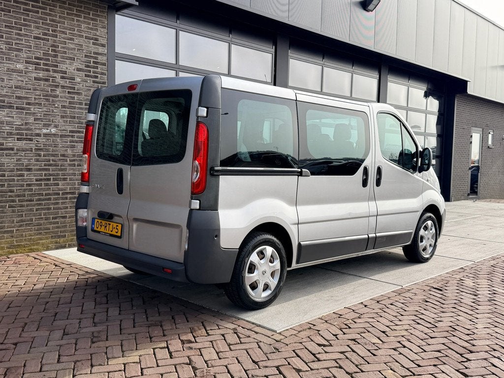 Renault Trafic Passenger 9P | 2.0 dCi T27 L1H1 Authentique, Auto's, Euro 5, Stof, 8 stoelen, 1887 kg
