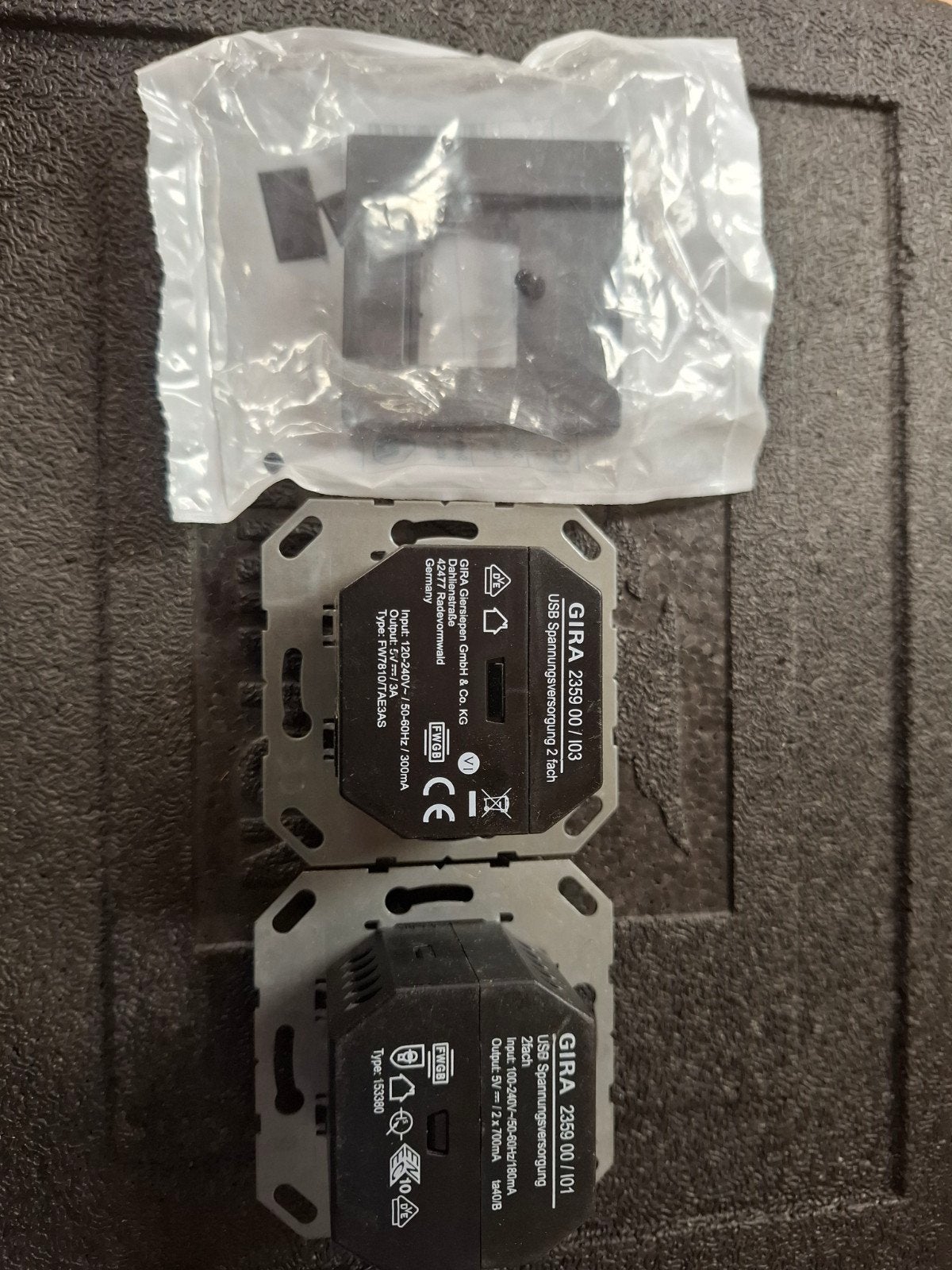 Gira usb stopcontact, Ophalen of Verzenden, Stopcontact