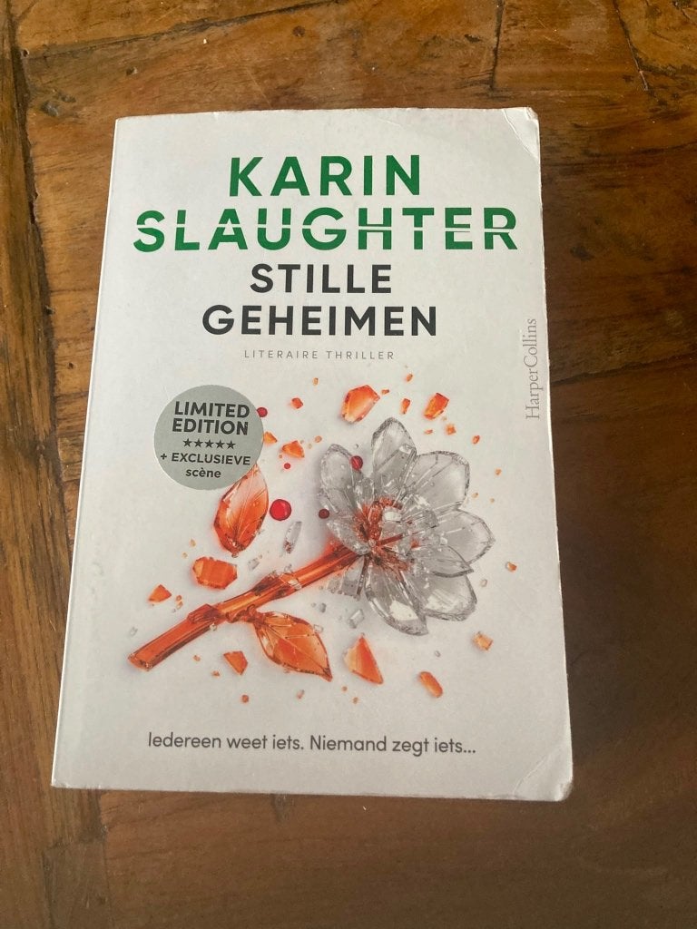 Karin Slaughter Stille Geheimen, Ophalen of Verzenden, Gelezen, Karin Slaughter, Nederland