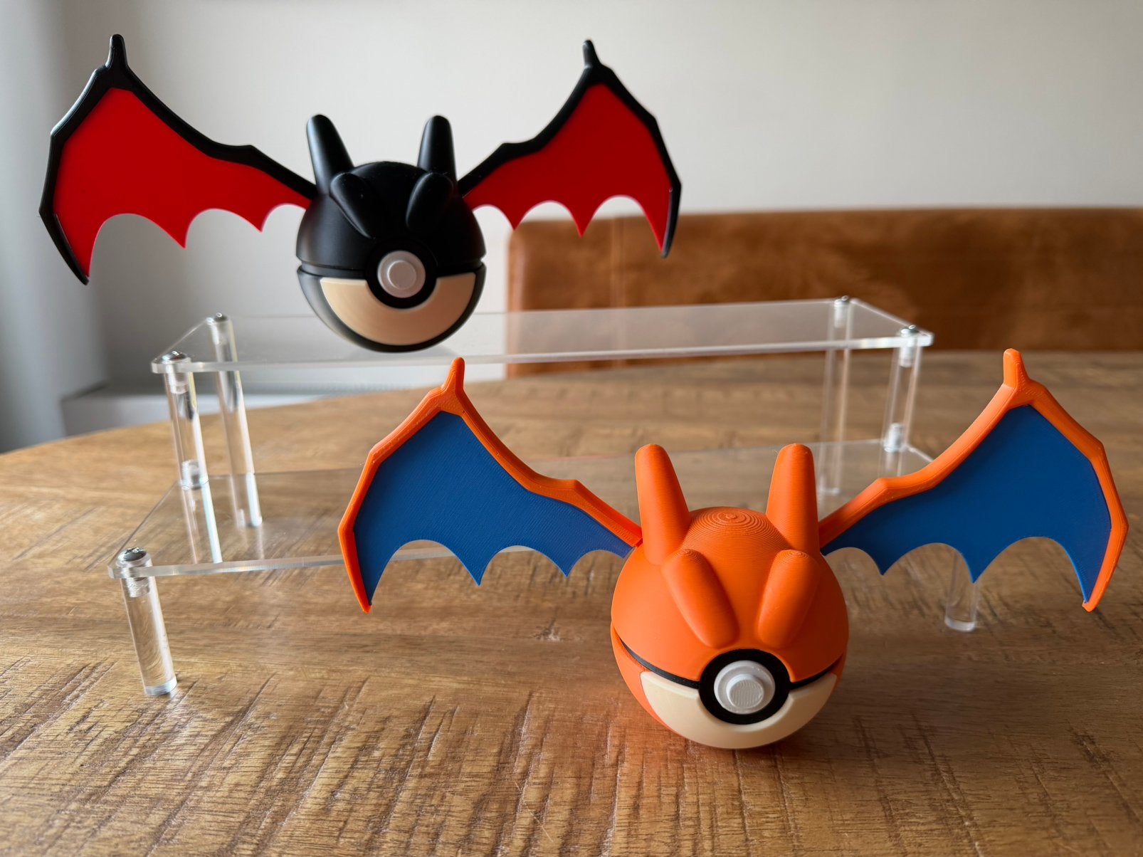 Shiny Charizard & Charizard pokemon pokeball set, Verzamelen, Ophalen of Verzenden, Nieuw