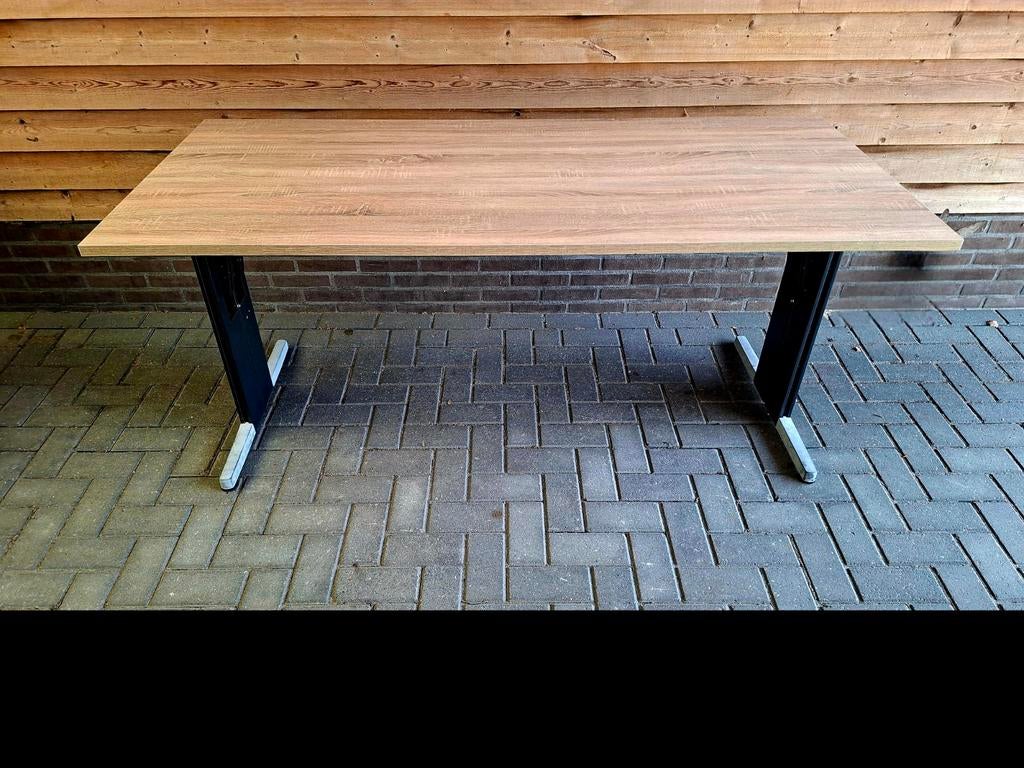 Kunststof bureau met een light eiken look, Ophalen, 180 cm, Zo goed als nieuw, Overige merken