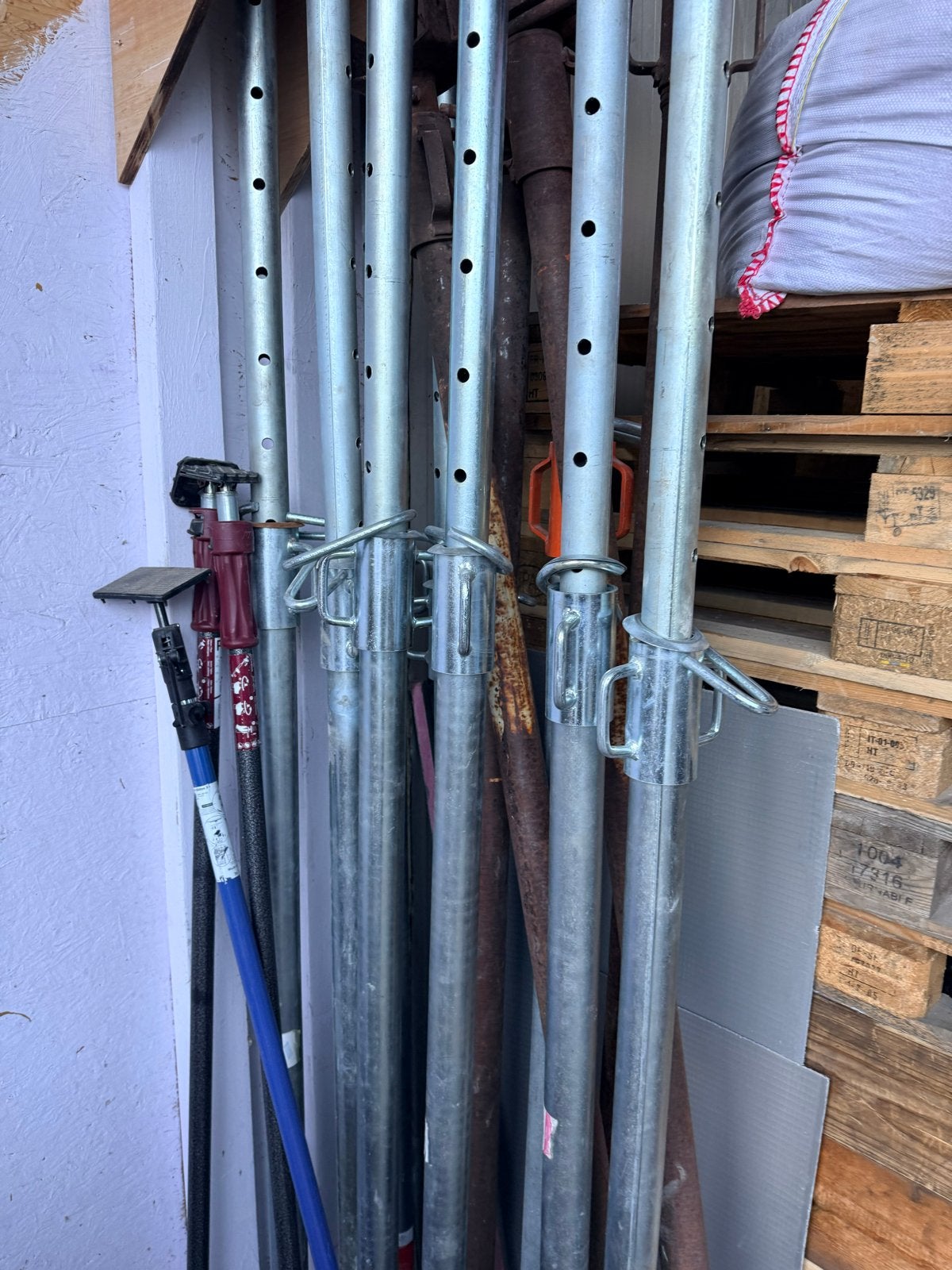 Stempels voor bouw en renovatie - Prijs excl. btw, Ophalen, Gebruikt, Overige typen, 2 tot 5 meter